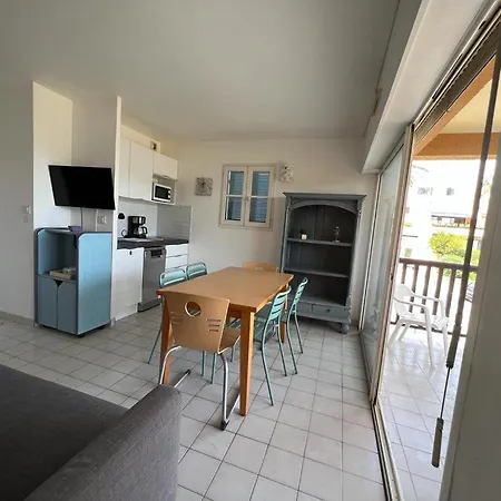 035 Vue Mer Pour 6 Personnes Dans Une Avec Piscine