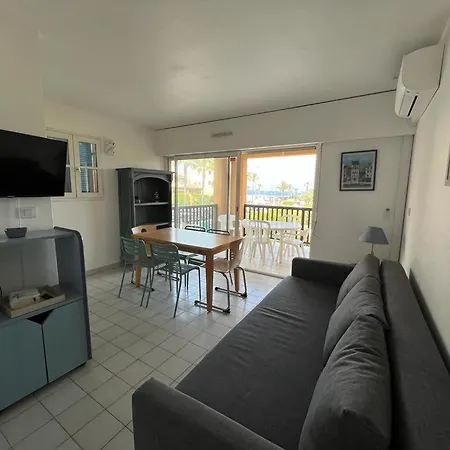 035 Vue Mer Pour 6 Personnes Dans Une Avec Piscine *